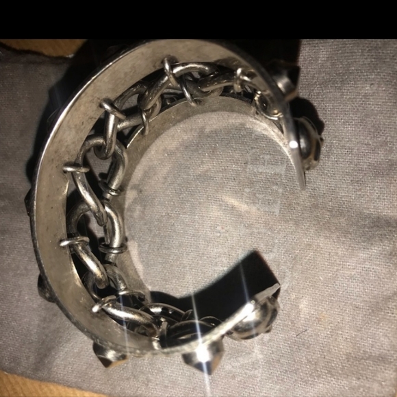 ALEXANDER MCQUEEN Studded Silver Cuff - Picture 8 of 8